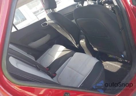 2022 Hyundai Venue Sel z USA, uszkodzony, nr VIN KMHRC8A31NU176797